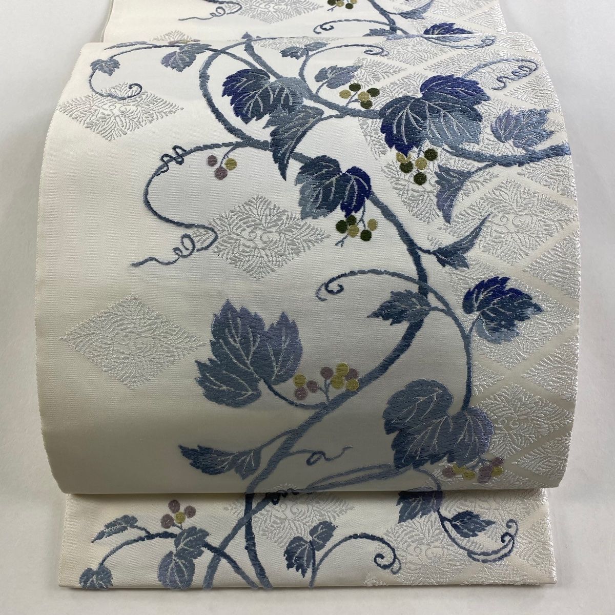 袋帯 唐草 実 唐織 クリーム 六通 正絹