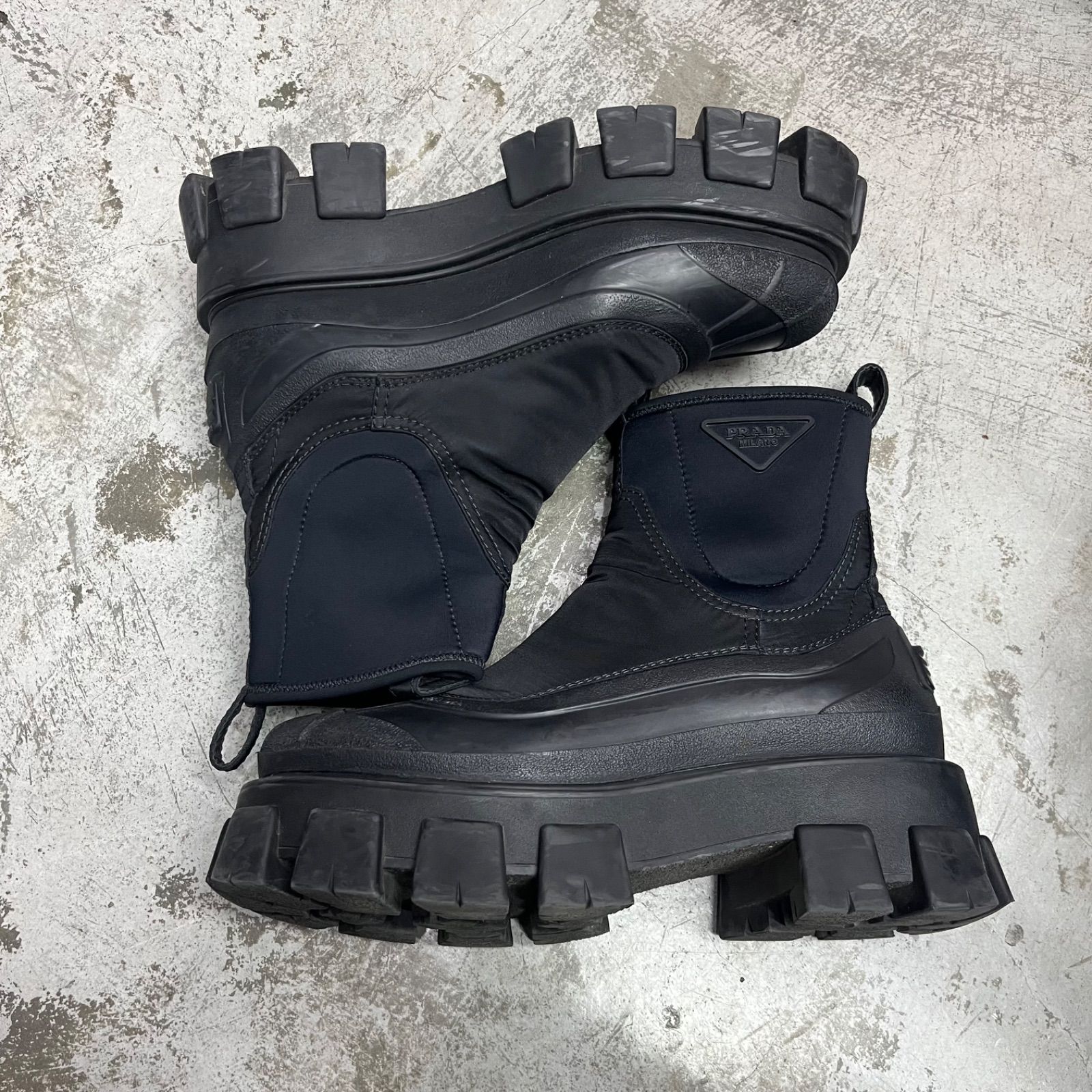 22AW PRADA レザー チェルシーブーツ プラダ