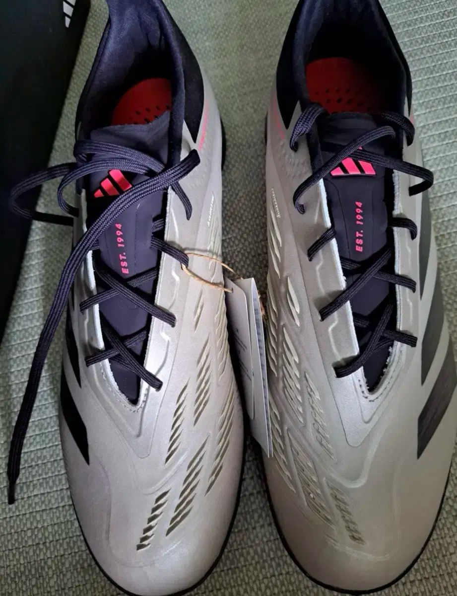 ナイキ エラスティコ フィナーレ III TF（ブラック×蛍光イエロー