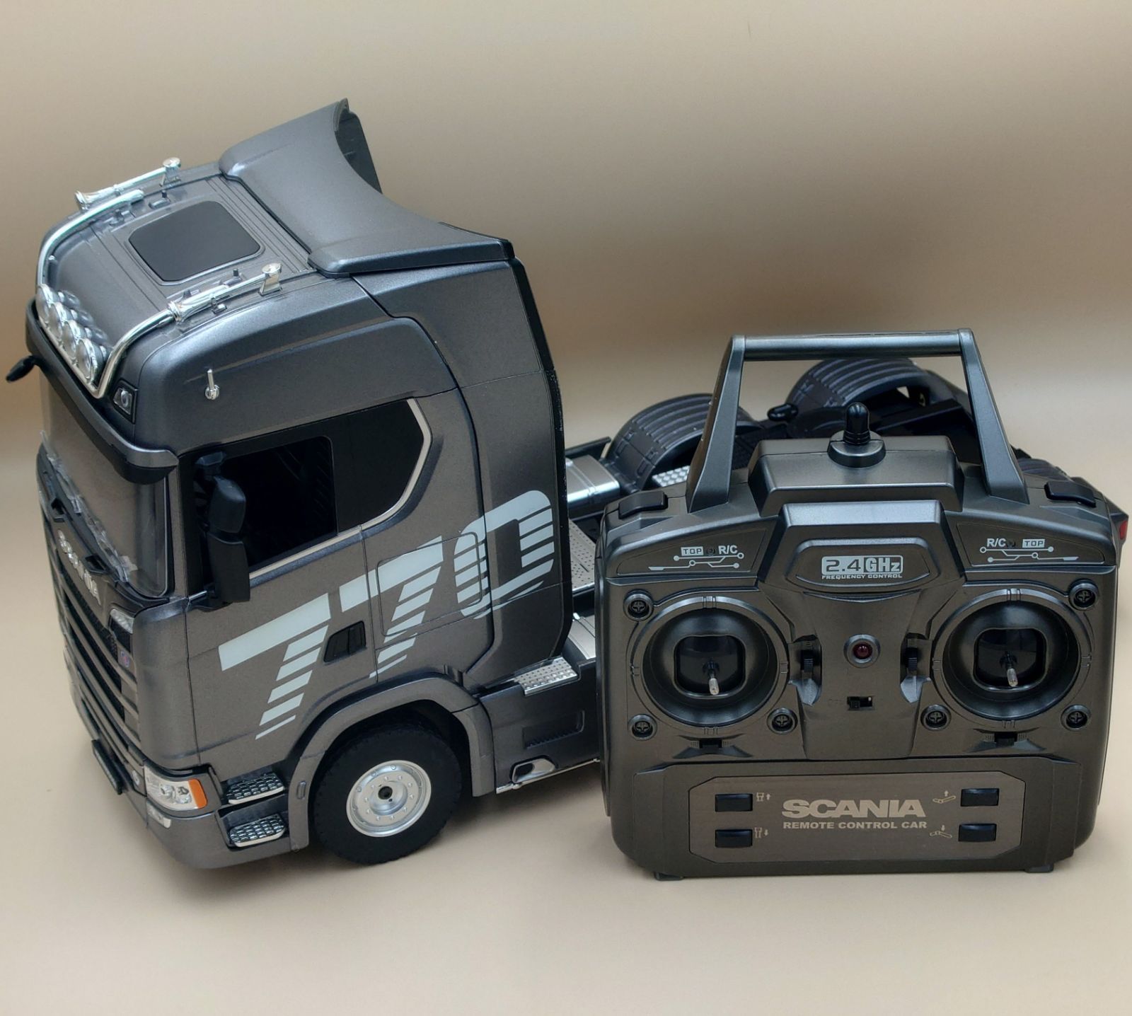 1 18 スカニア SKANIA770S シルバー ラジコン大型トラック トレーラーヘッド ライト-サウンド プラスチック完成モデル