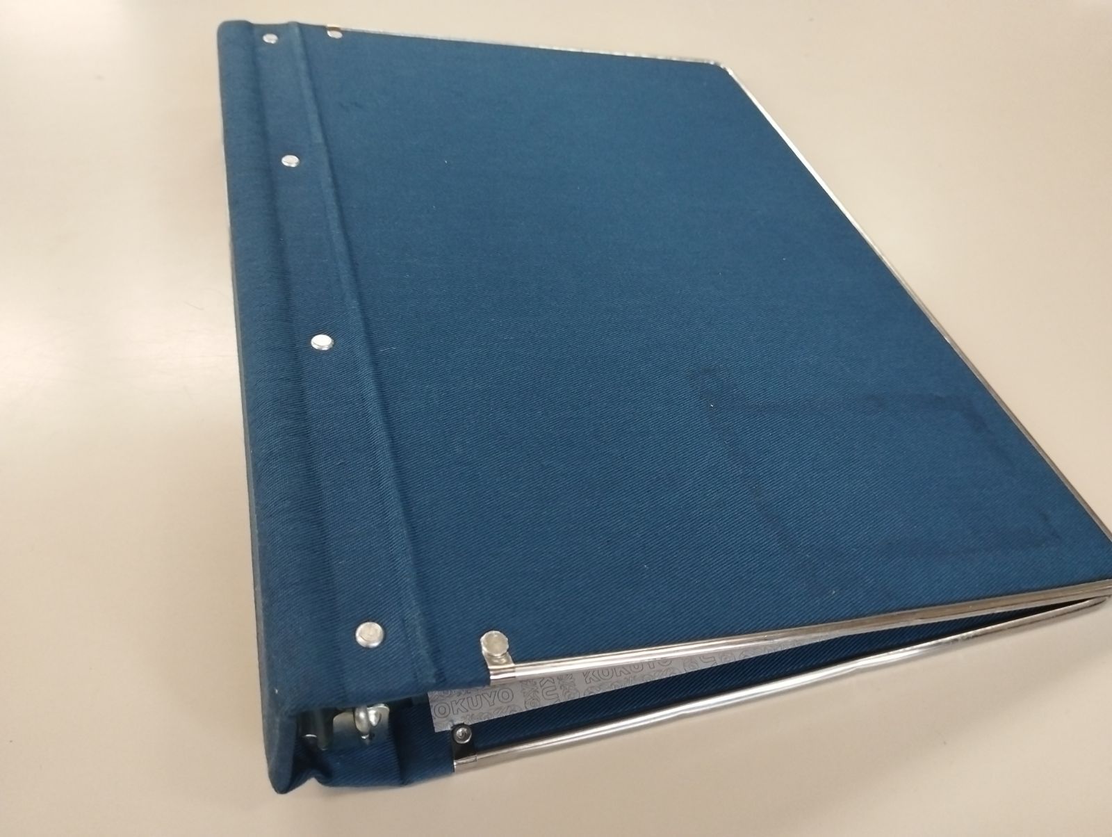 コクヨ A4バインダー 布貼り １セット20冊