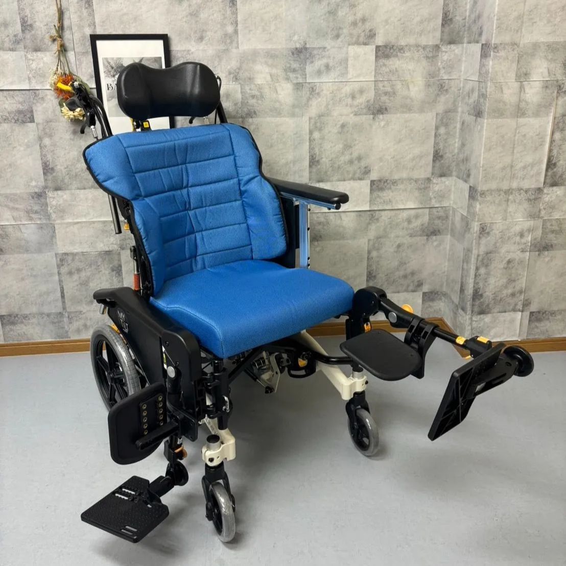 MH-SR3DL マイチルト・ミニ3D 松永製作所 介助式車椅子 ノーパンク