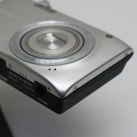 超美品 COOLPIX S2900 シルバー 即日発送 コンデジ Nikon 本体 土日祝