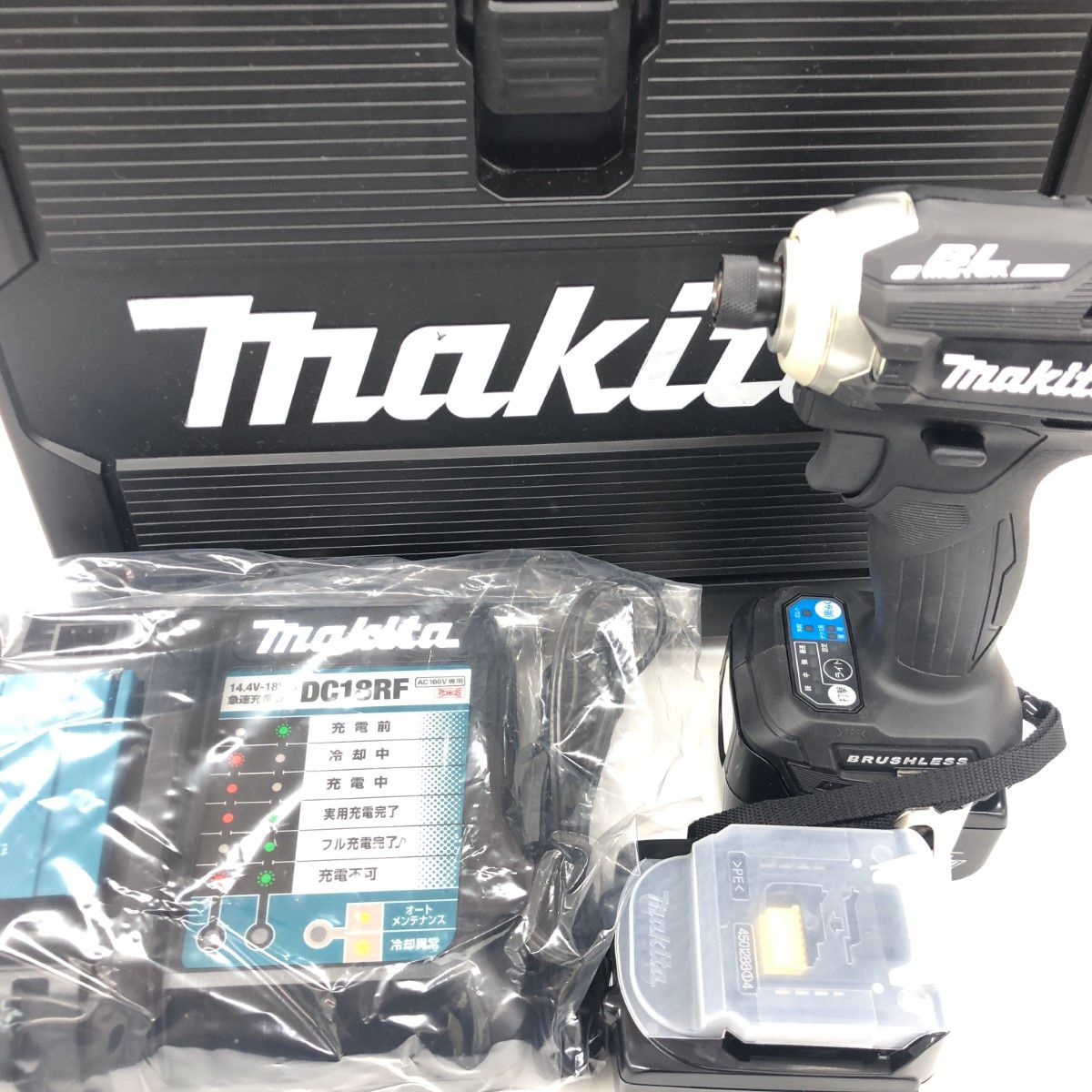 ДД ♥ MAKITA インパクトドライバ ♥品 S 充電器 充電池2個 ケース付 コードレス式 14.4v 6.0Ah 95921 TD161DRGX ブラック