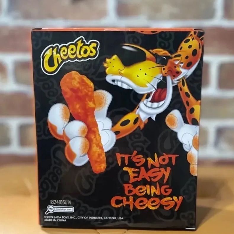 Cheetos チートス　CHESTER CHEETAH アクションフィギュア Amazon.com: Cheetos 6