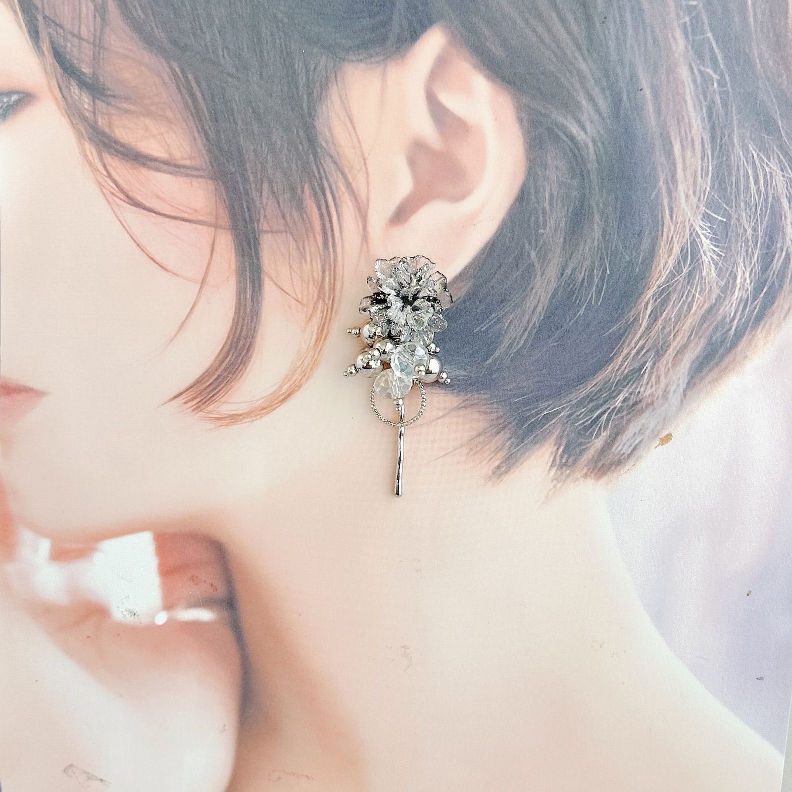 600 大ぶり/花/シルバー/ビーズ/ハンドメイド/ロングピアス 