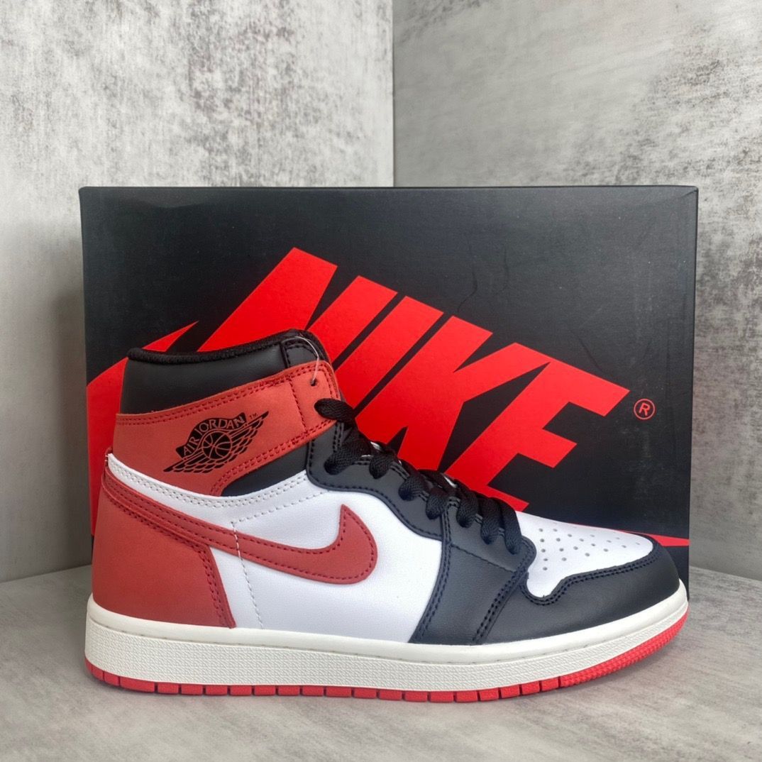 Nike Air Jordan ハイカット シューズ 黒/赤/白 Nike Air Jordan 赤黒白 ハイカットシューズ