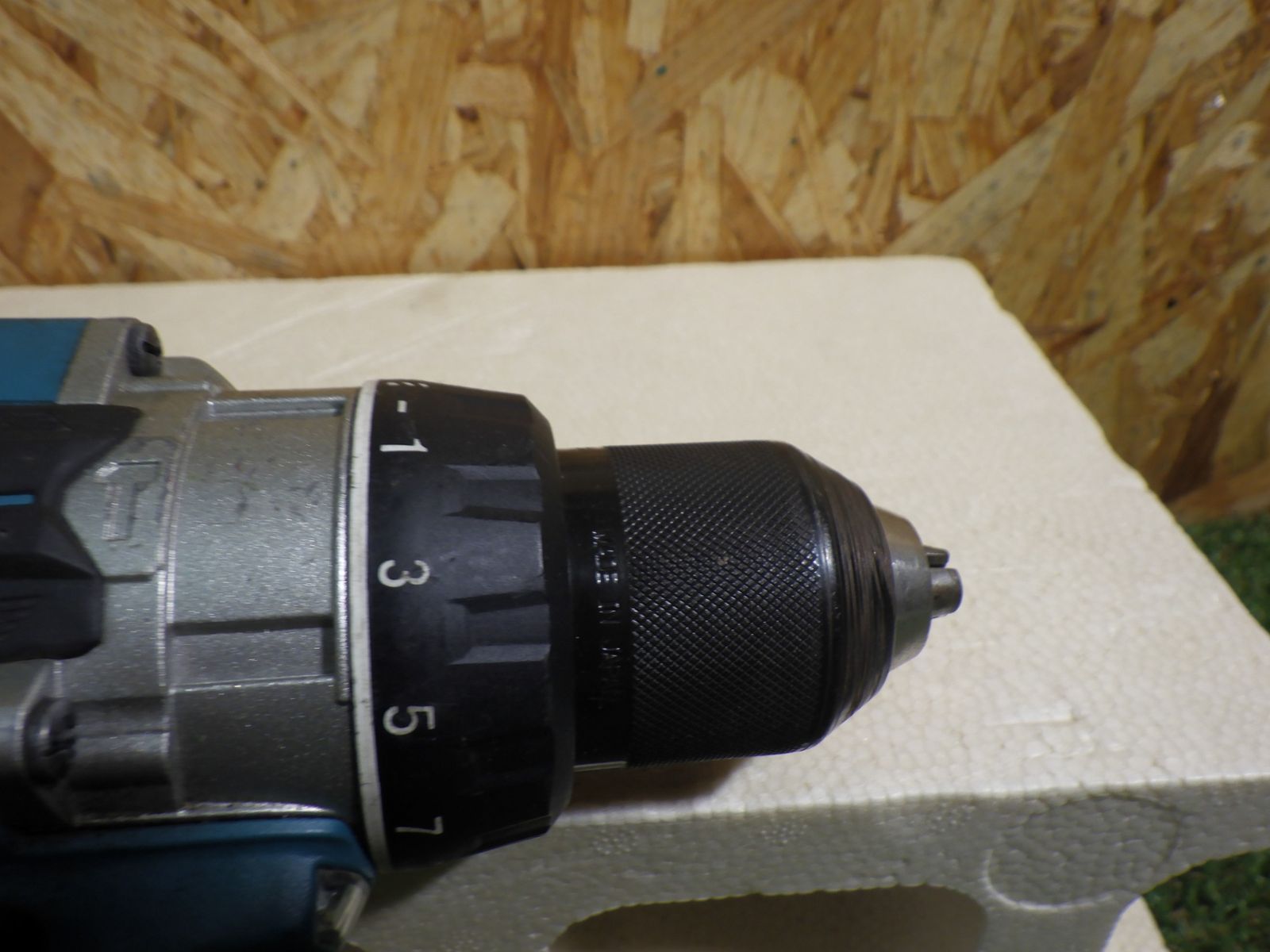 充電式震動ドライバドリル