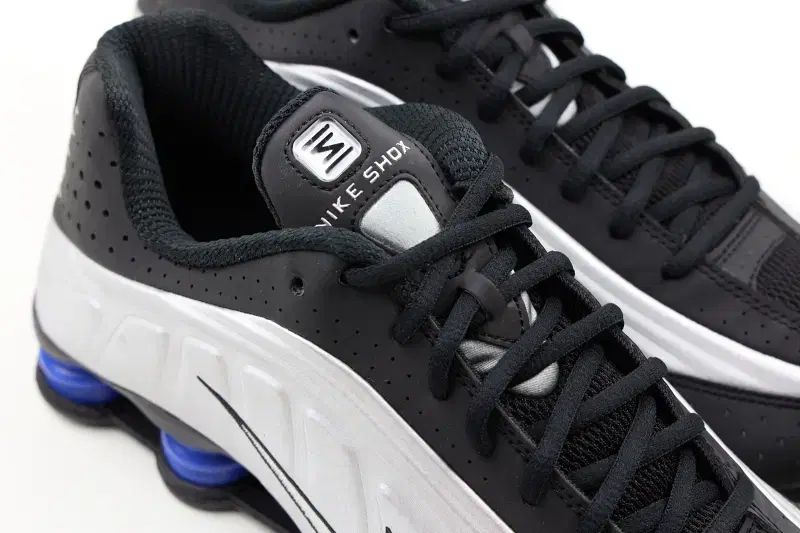 ナイキ ショックス R4 メタリックシルバー アンド ブラック AR3565-006 WWW_MORNINGWALKER_COM