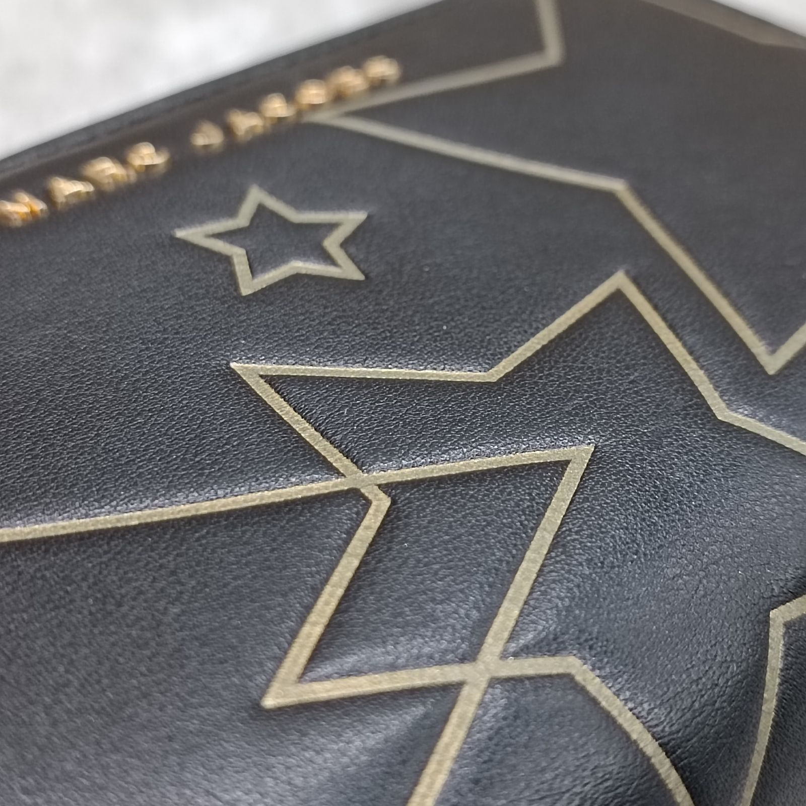 MARC JACOBS 》 ☆美品☆ マークジェイコブス スター コンパクト