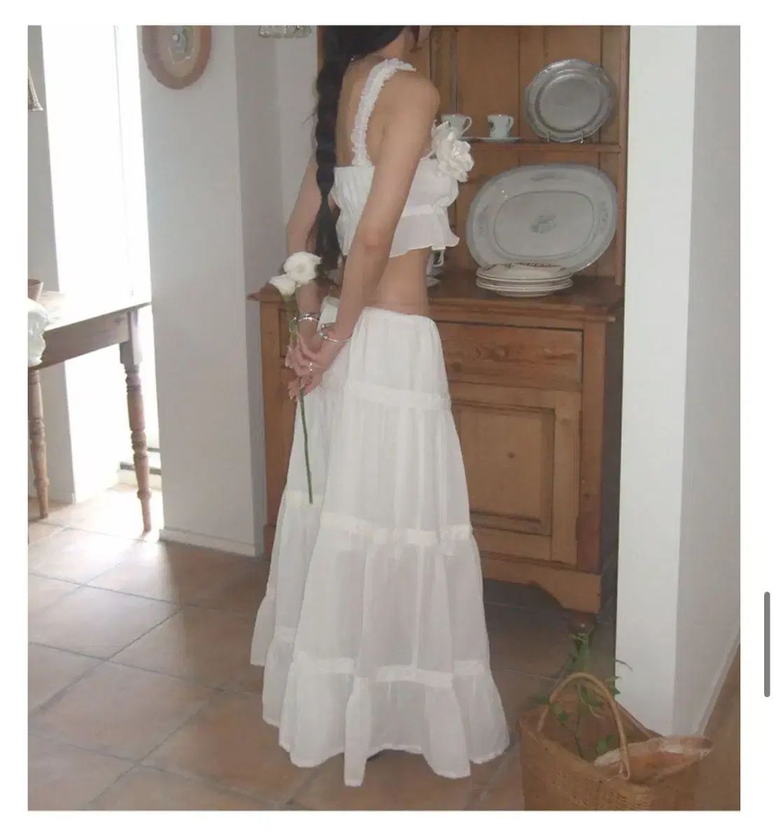 エンジェルナンバー 555 ブラン スカート ＆ 恋人の フリル トップス