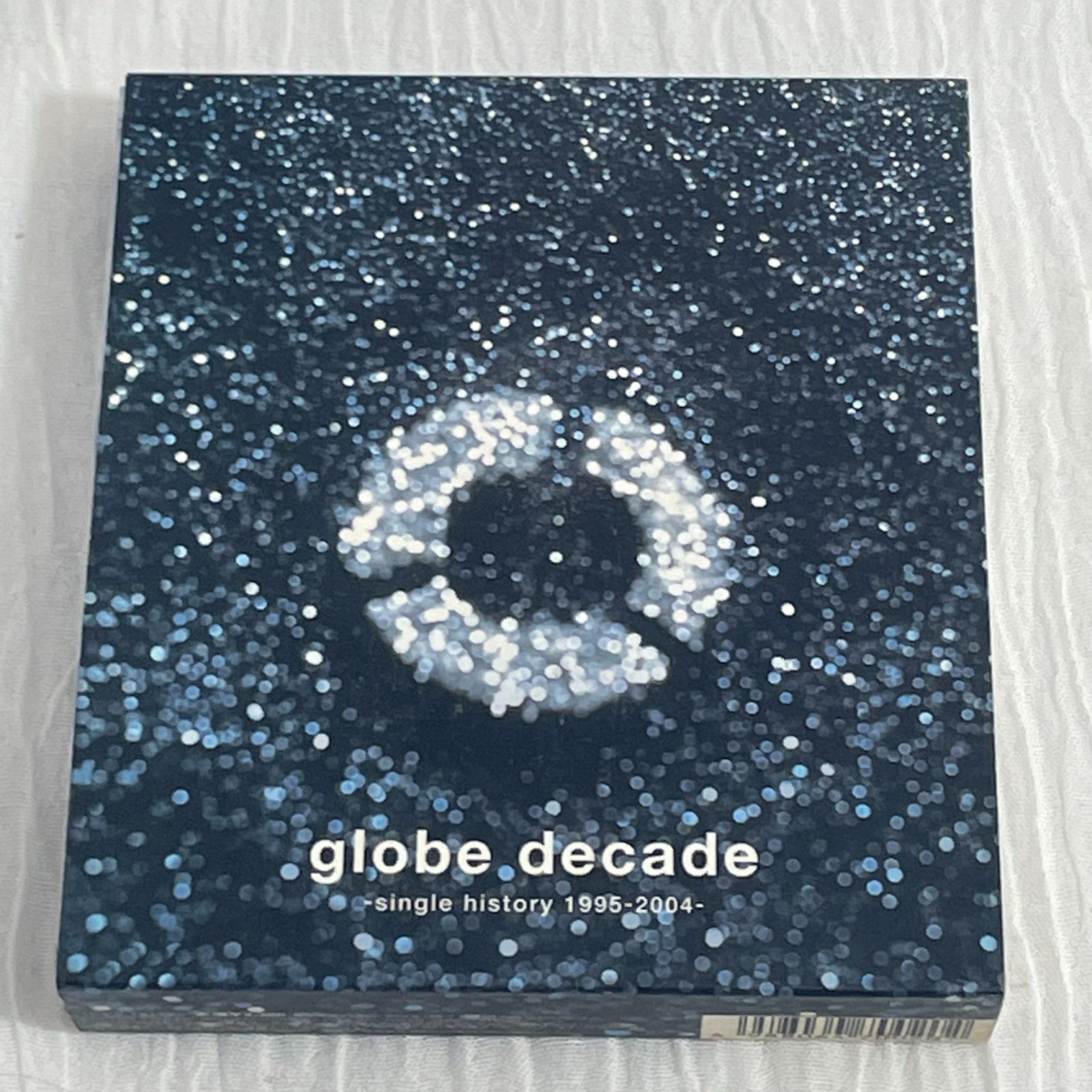 globe decade-single history 1995-20…｜中古品 - メルカリ