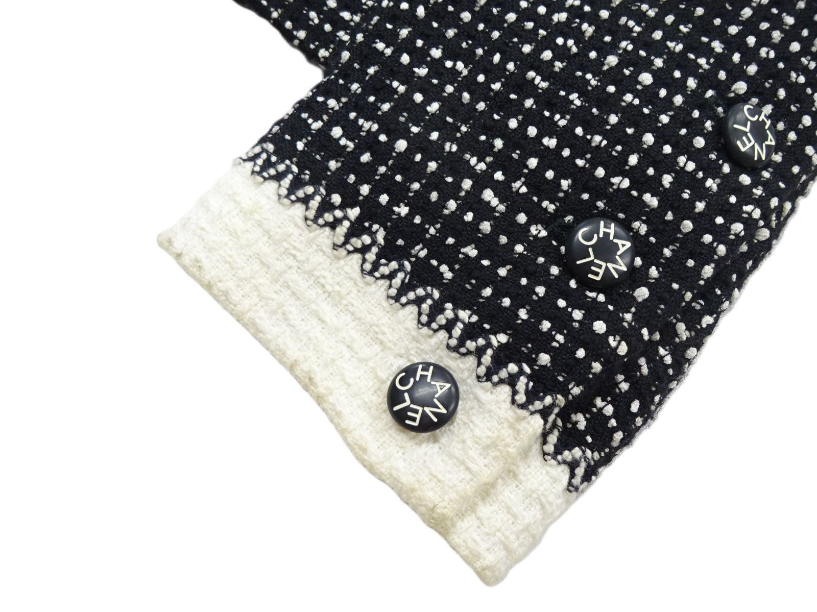 CHANEL シャネル ヴィンテージ セットアップ 96 C ツイード スーツ ジャケット スカート ロゴボタン 90 s アーカイブ 名作