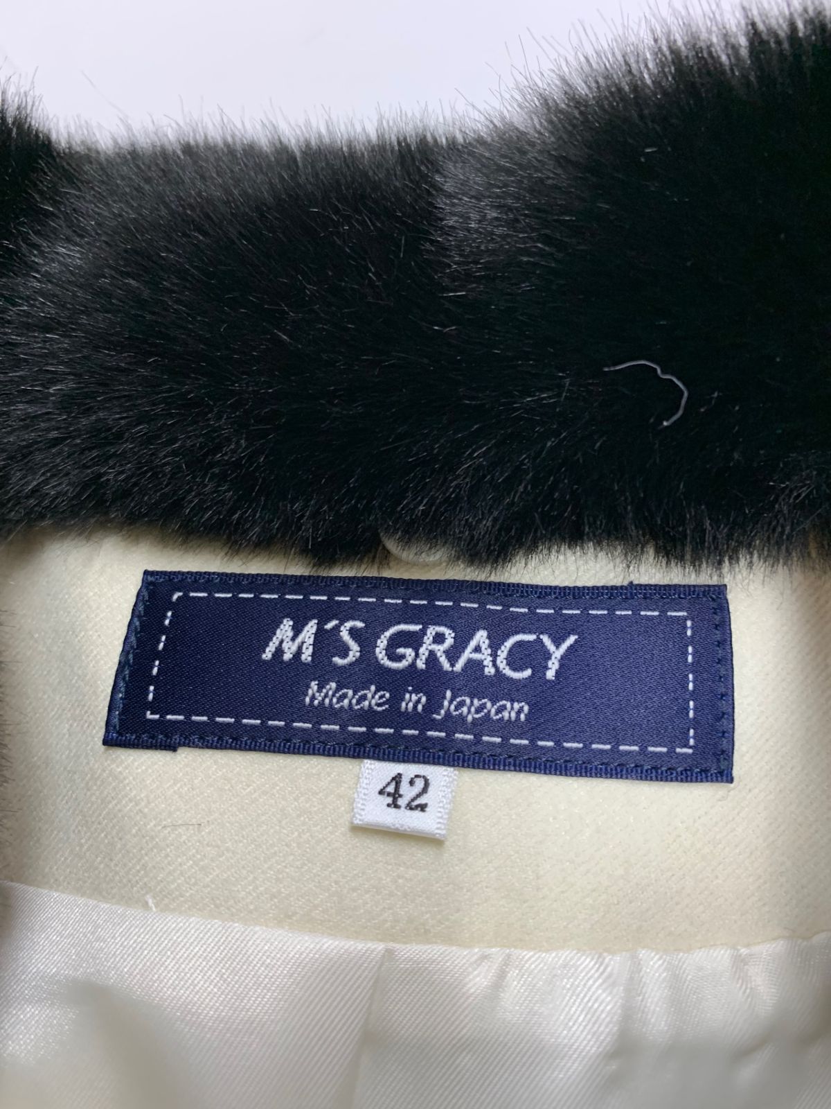 エムズグレイシー ドット風ペプラム 419610 ショートコート 42 ホワイト リボン フェイクファー衿 ITXRJYOTLGLC MERCADOAVALIA_COM_BR