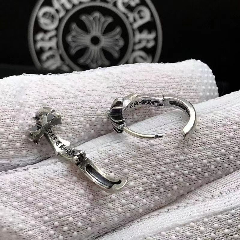 クロムハーツ Chrome Hearts イアリング 耳くぎ ピアス 十字 - メルカリ