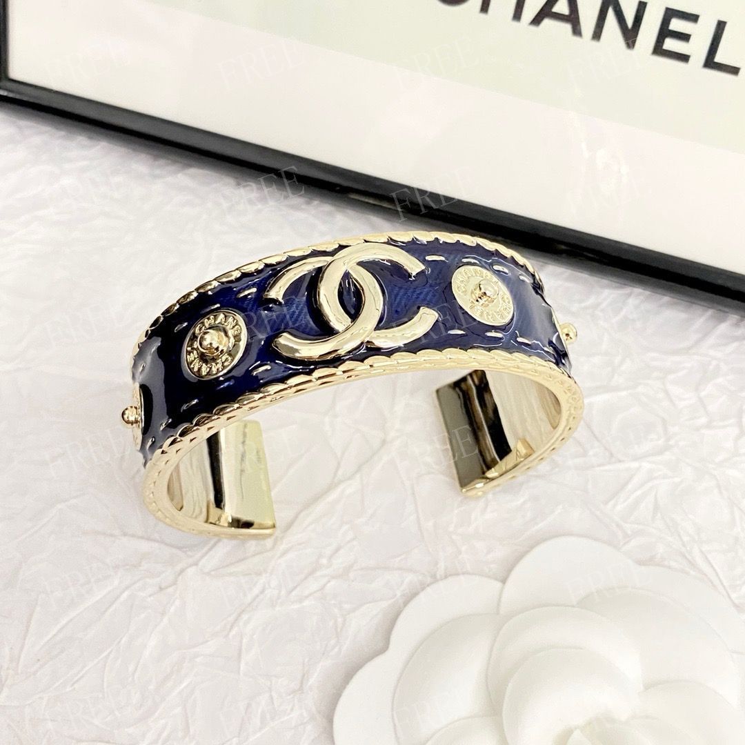 新品未使用】CHANEL(シャネル) ネイビーブルー エナメル ゴールド ...