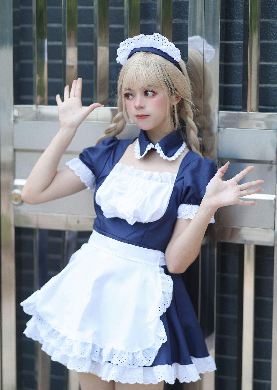 クラシック メイド服 ロリータワンピース 日系 萌え系 洋装 メイドドレス 紺×白 フリルレース付き コス
