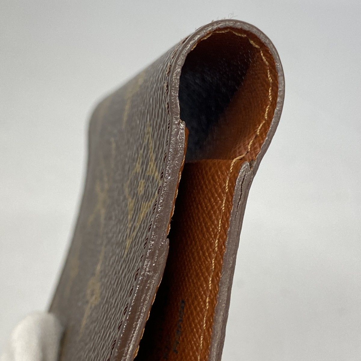 ルイヴィトン 手帳カバー