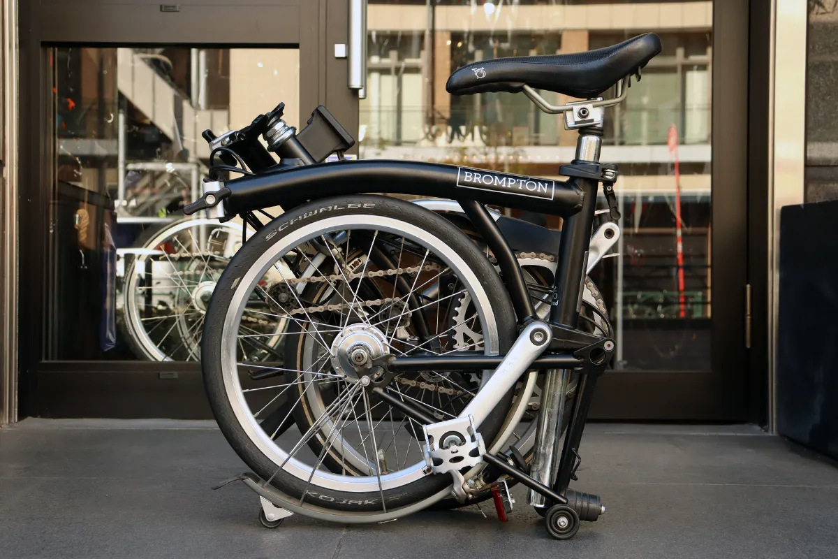 ブロンプトン BROMPTON S6L 2016モデル ブラック 折り畳み 小径車 ミニベロ 16インチ  【東京南麻布店】|mercariメルカリ官方指定廠商|Bibian比比昂代買代購