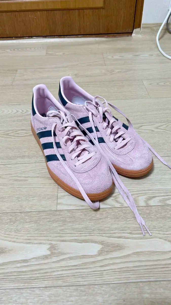 adidas アディダス スペツィアル ハンドボール ピンク
