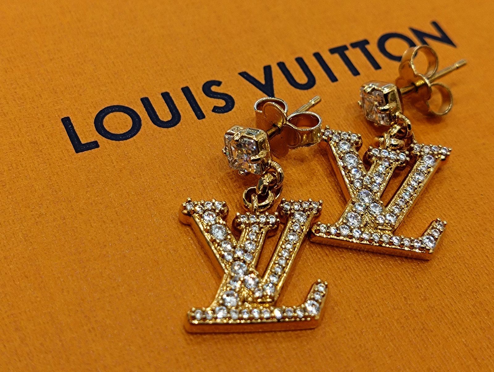 2046 Louis Vuitton ルイヴィトン モノグラム ピアス レディ ストーン ゴールド M01844