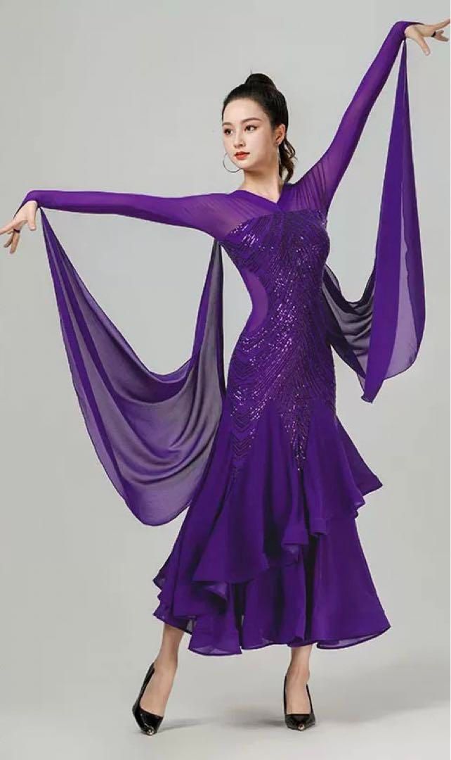 股下スナップで楽々着脱 発表会や競技会に