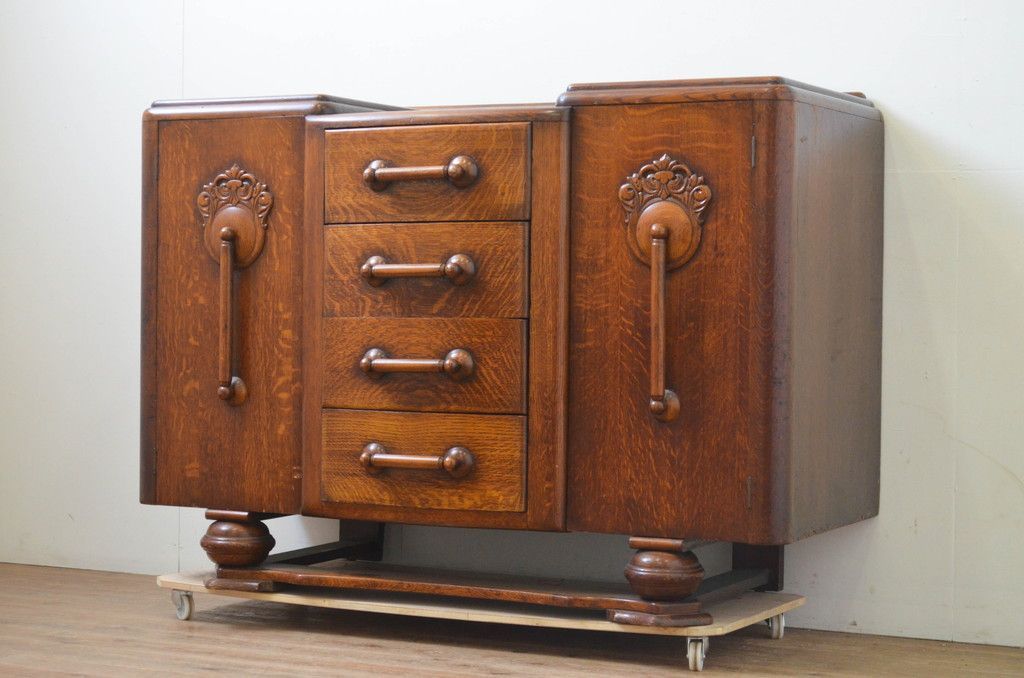 古い木製収納棚 抽斗七杯 戸棚 木製棚 古材 アンティーク レトロ ローボード 古い木製収納棚 抽斗七杯 戸棚 木製棚 古材 アンティーク レトロ