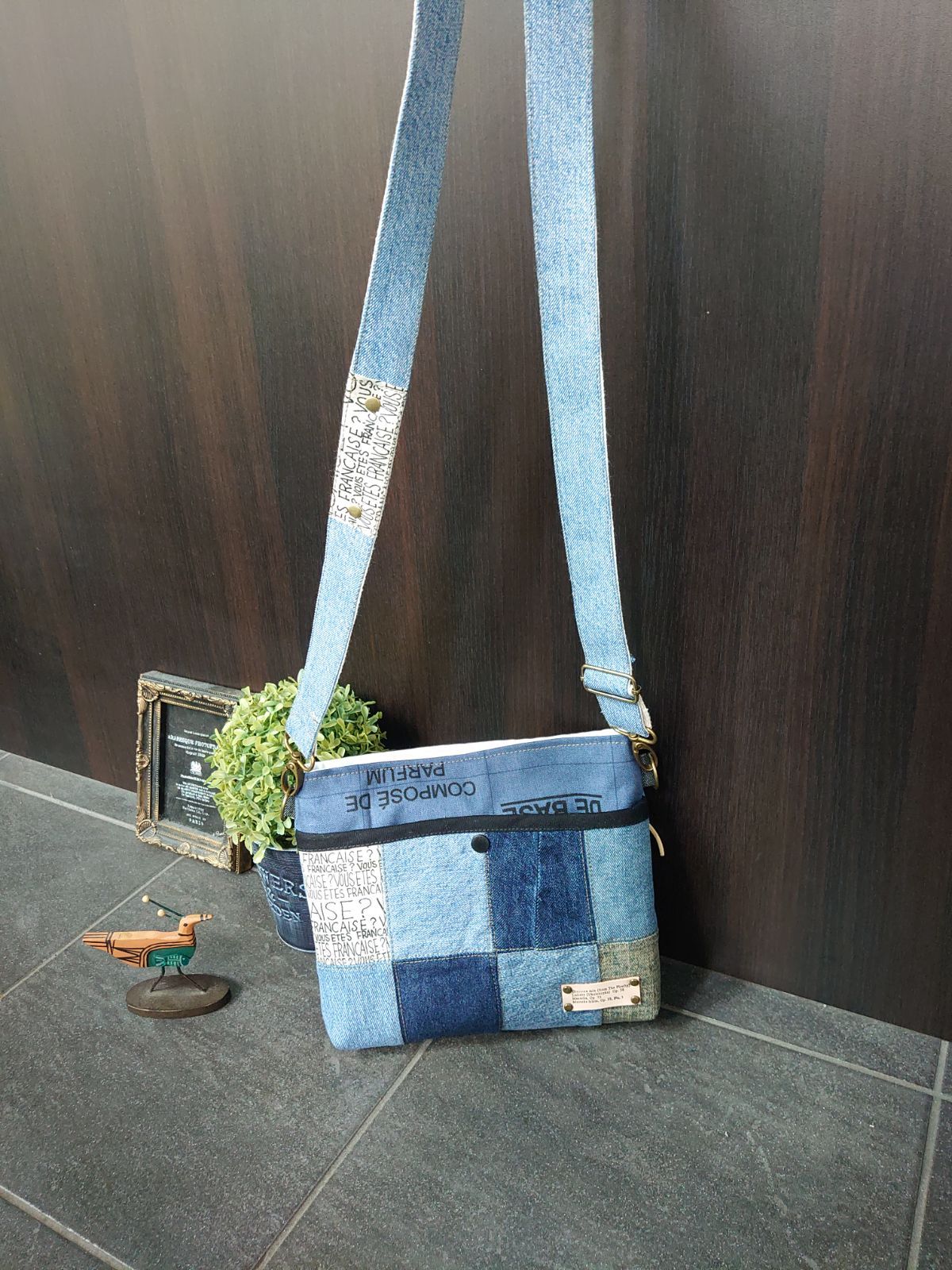 デニムバック　No.573　デニムリメイク　デニムパッチワーク　ショルダーバック No.227【DENIM✖️パッチワークショルダーバッグ❤️】デニム