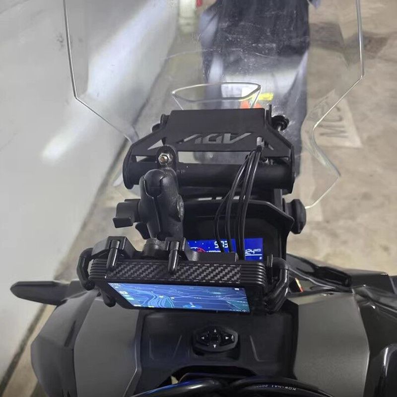 車内 カスタムパーツCYB307今週注目