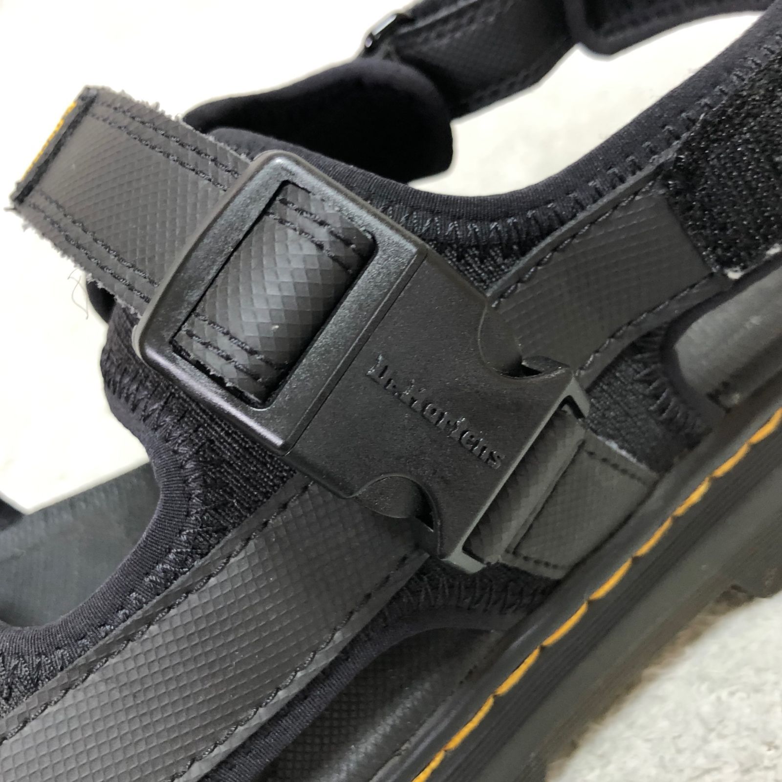 Dr.Martens マルチストラップ レザーサンダル FORSTER フォー