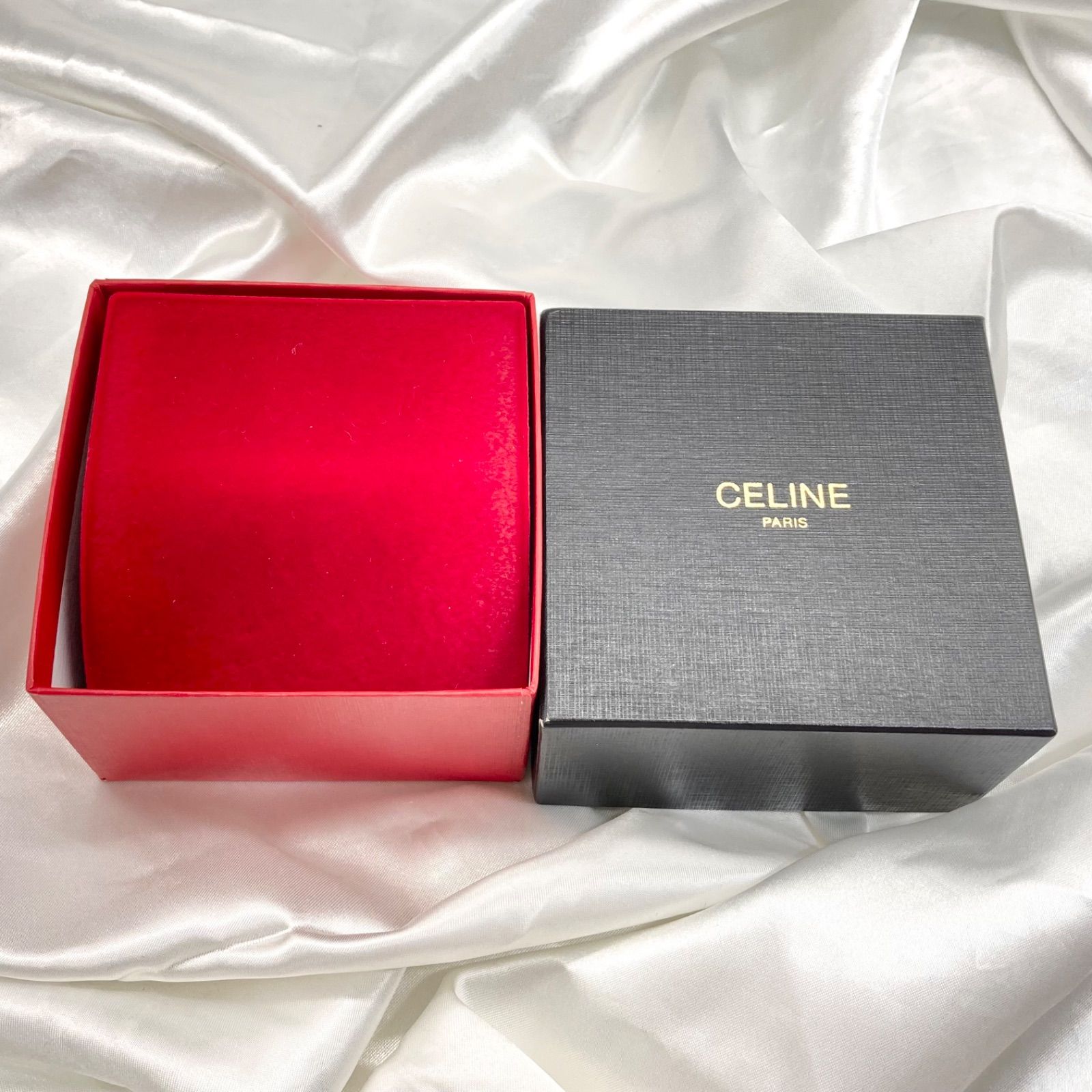 CELINE セリーヌ アクセサリーケース 空箱【美品】【新品】【未使用】 2641812270.jpg?1679736967