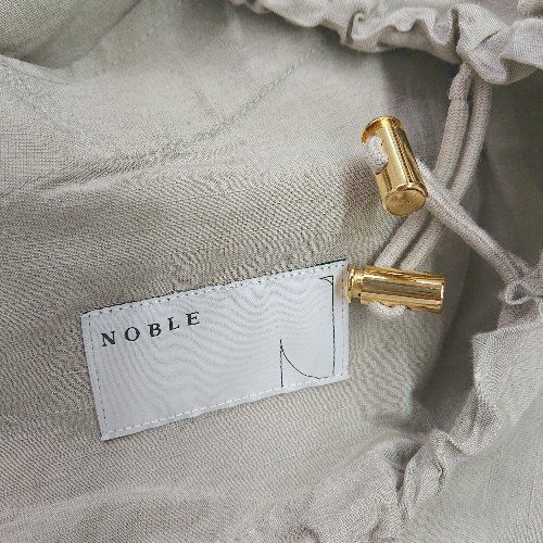 ◇ ⊂ NOBLE ノーブル リネンダンガリーワッシャークルーネック