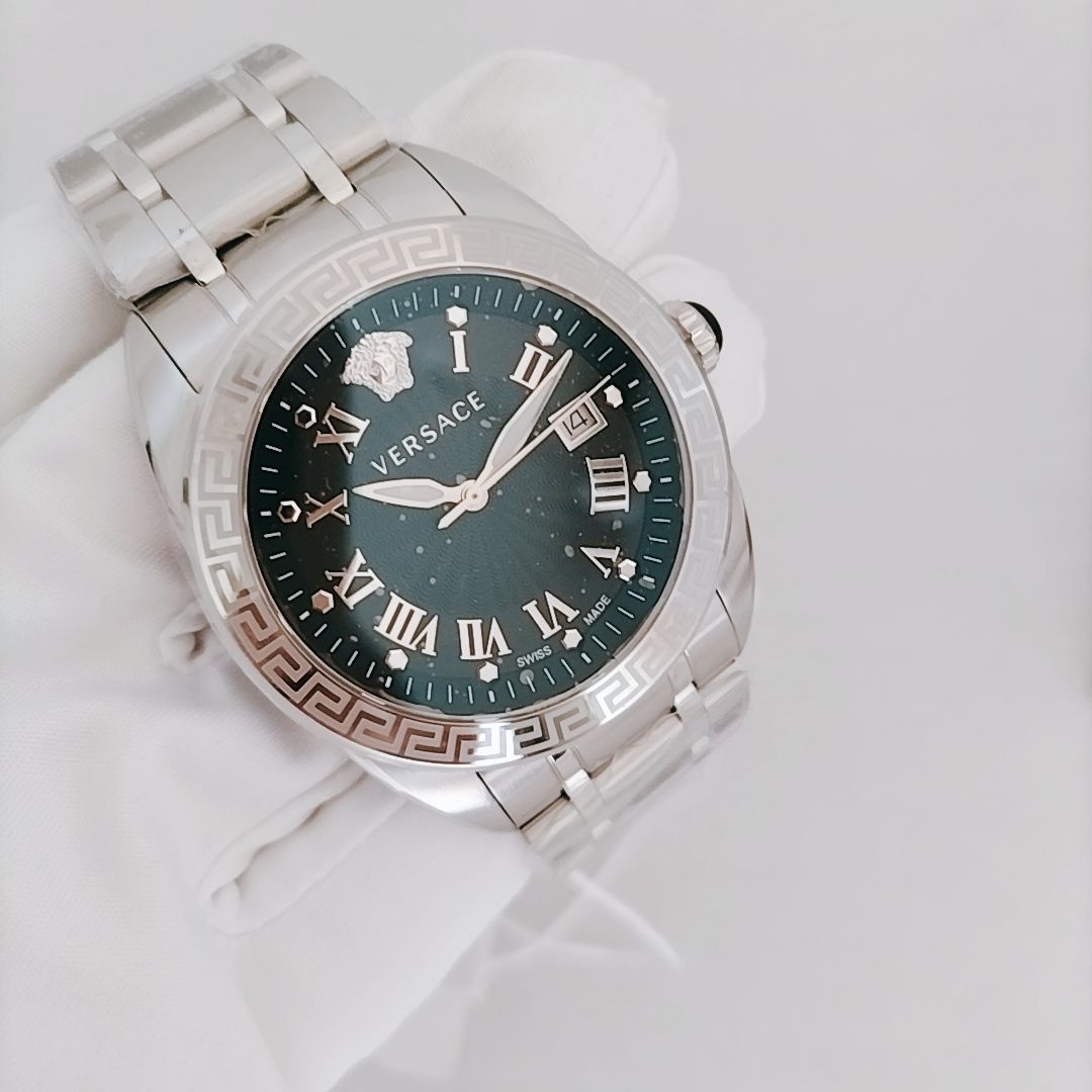 新品未使用】VERSACE V-SportII ヴェルサーチェ 腕時計 - メルカリ