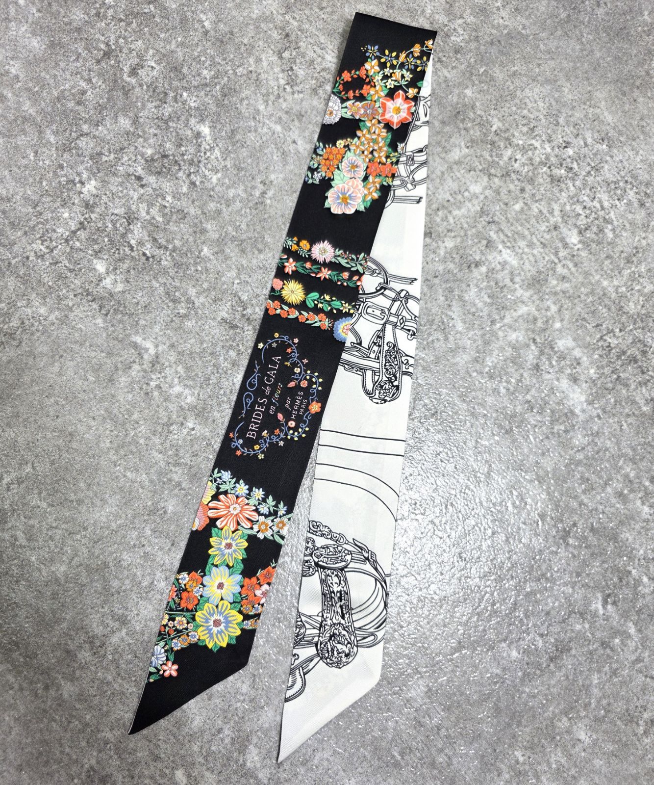 エルメス／ツイリー 2025⭐︎ブリッド ドゥ ガラ アン フルール&アイライナー HERMES 2025 《ブリッド・ドゥ・ガラ・アン・フルール&アイ