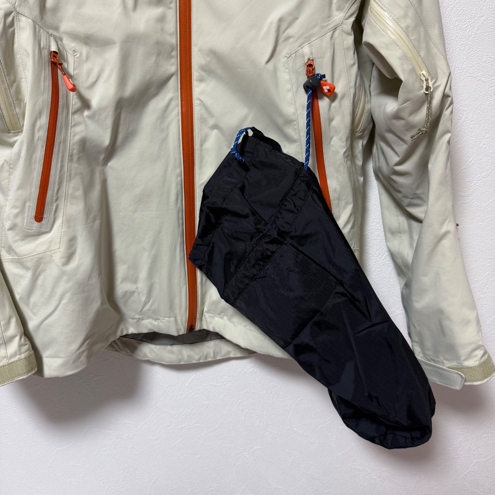 ストームパーカ