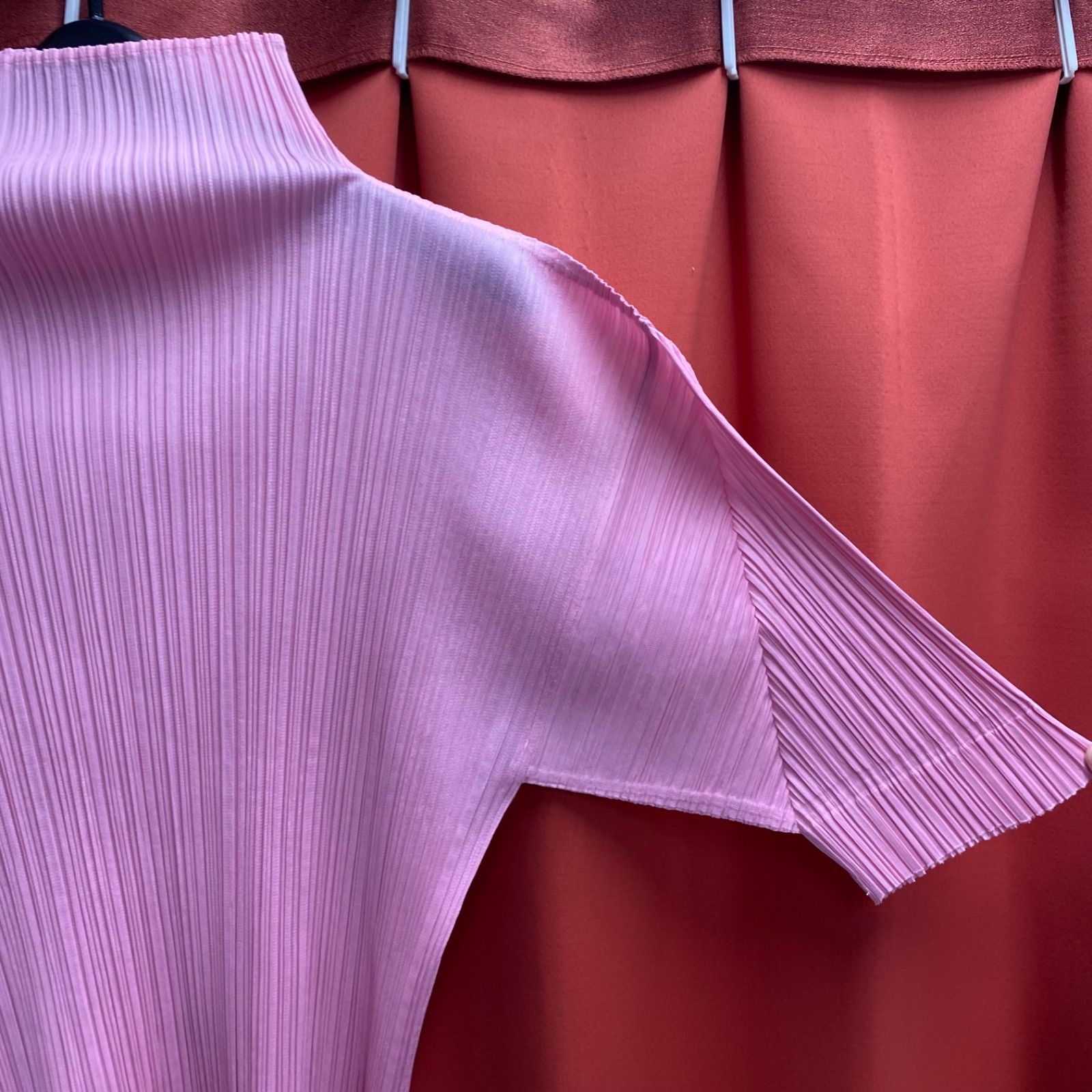 美品 プリーツプリーズ イッセイミヤケ タートルネックニット グリーン ○イッセイミヤケ PLEATS PLEASE プリーツプリーズ トップス