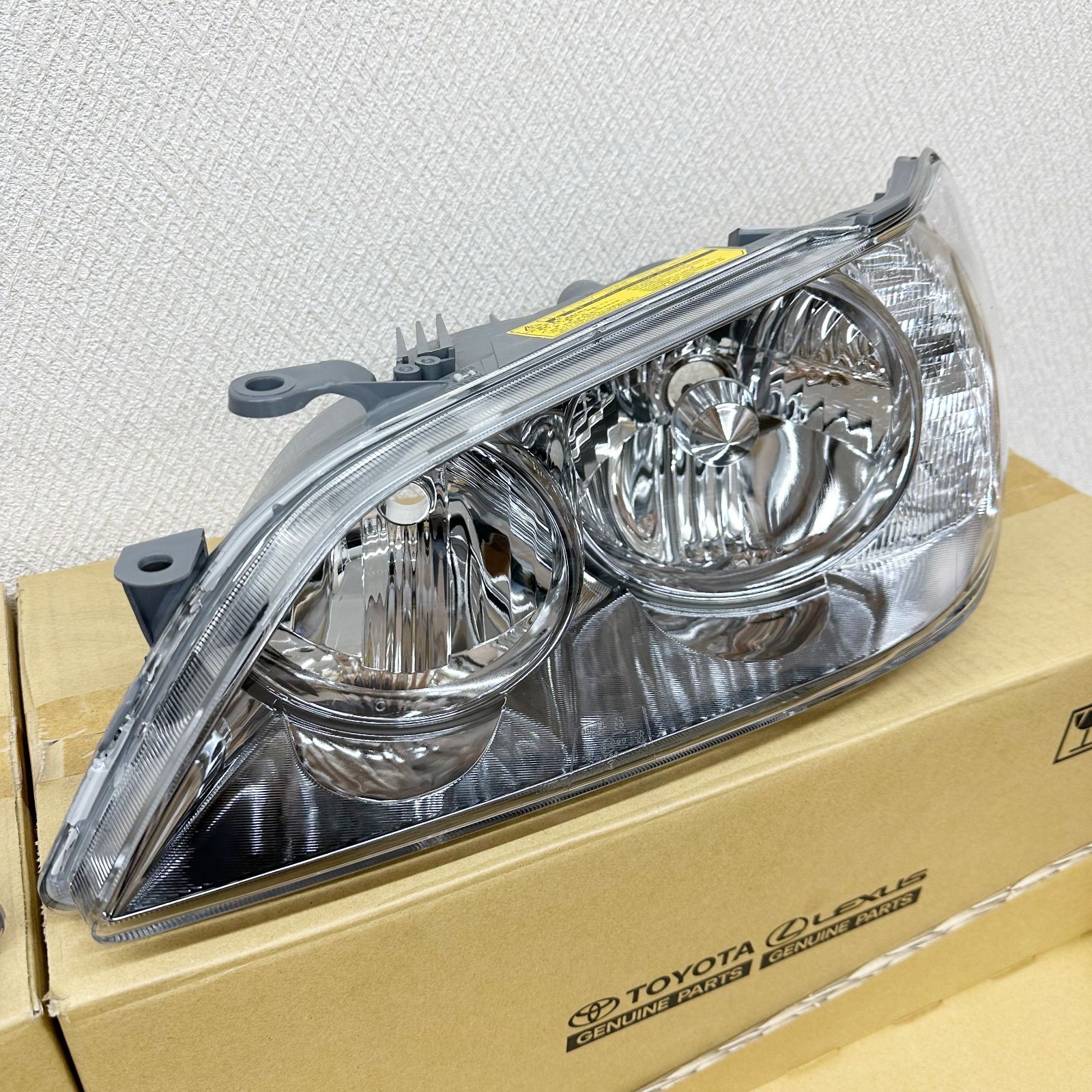 アルテッツァ 純正新品ヘッドライト左右セット - 自動車パーツ