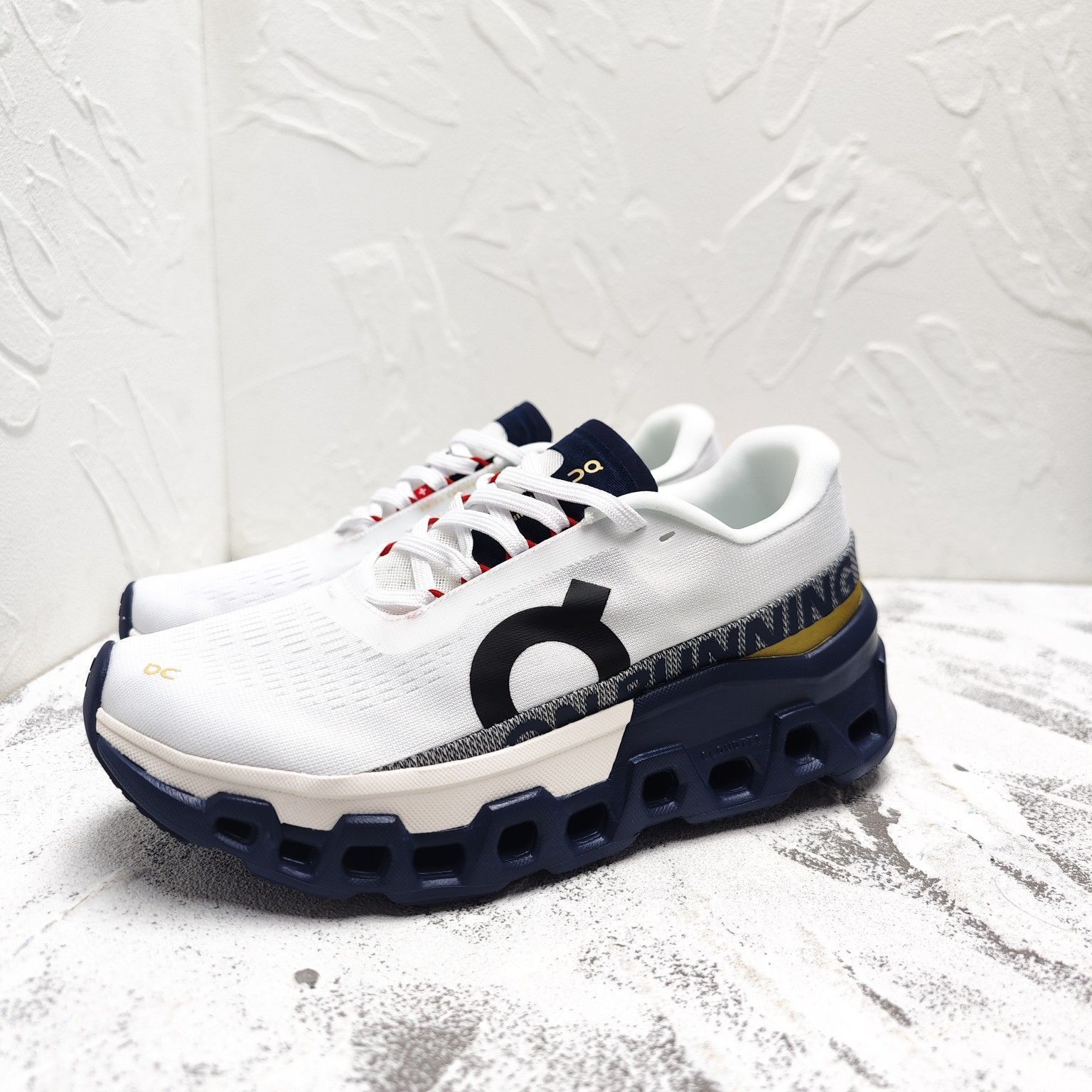 On Cloudmonster2 クラウドモンスター 第二世代 ジョギング