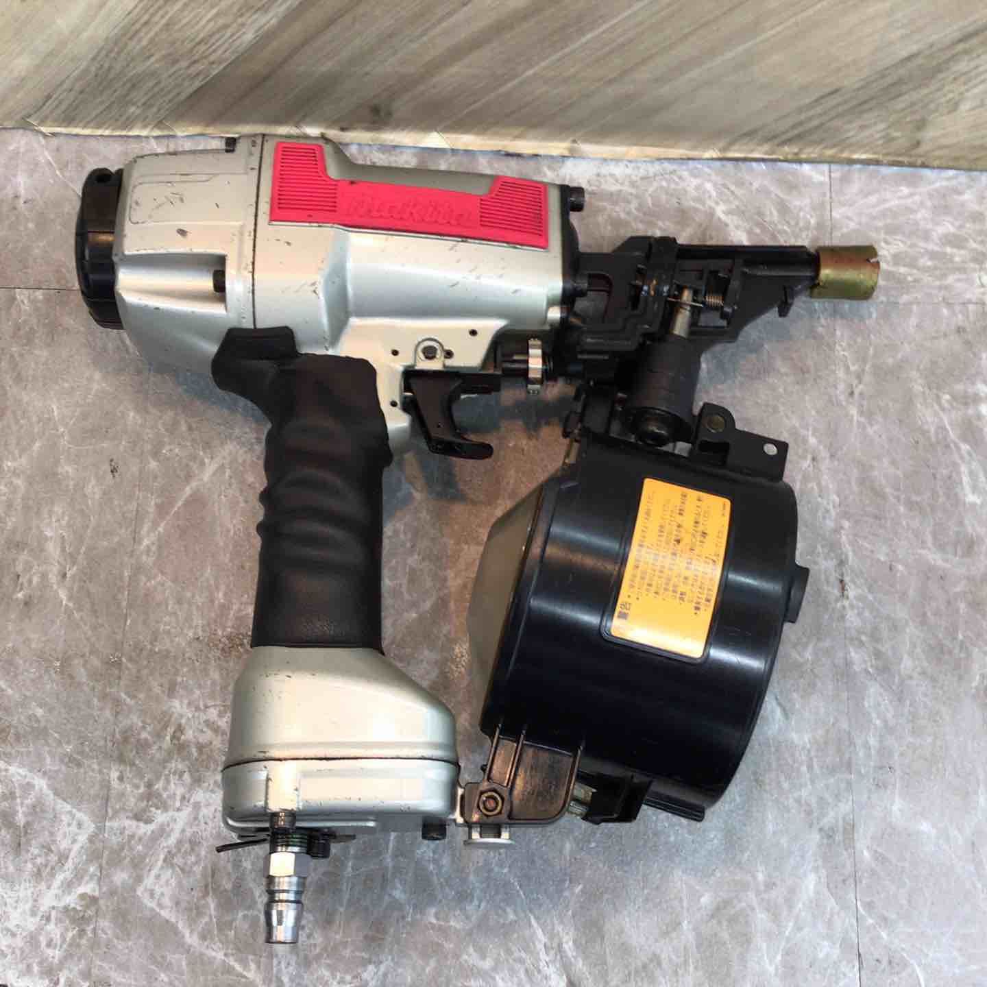 品 マキタ makita 常圧エア釘打ち機 AN611 八潮店