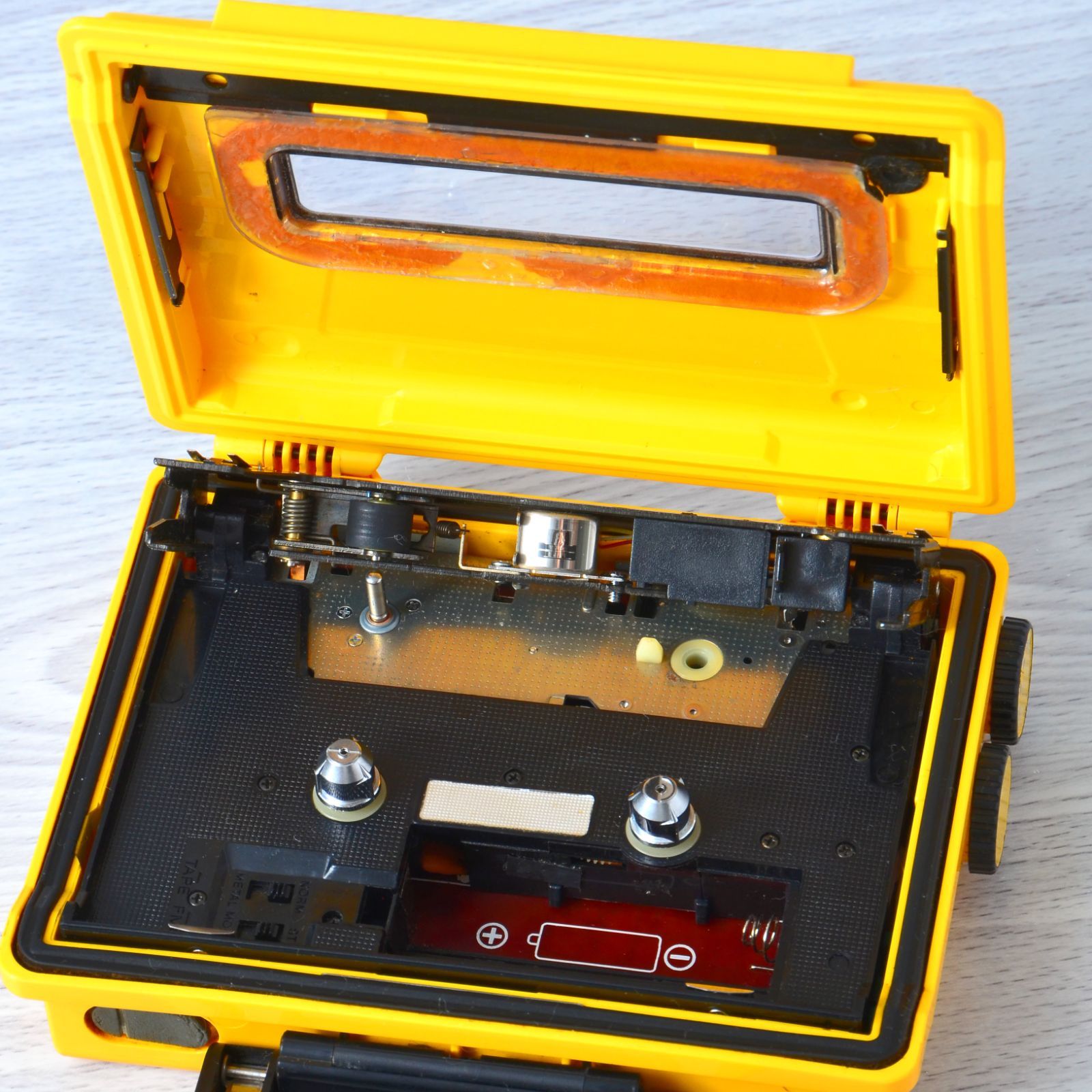 SONY WALKMAN WM-F5 スポーツウォークマン イエロー 整備済 - メルカリ