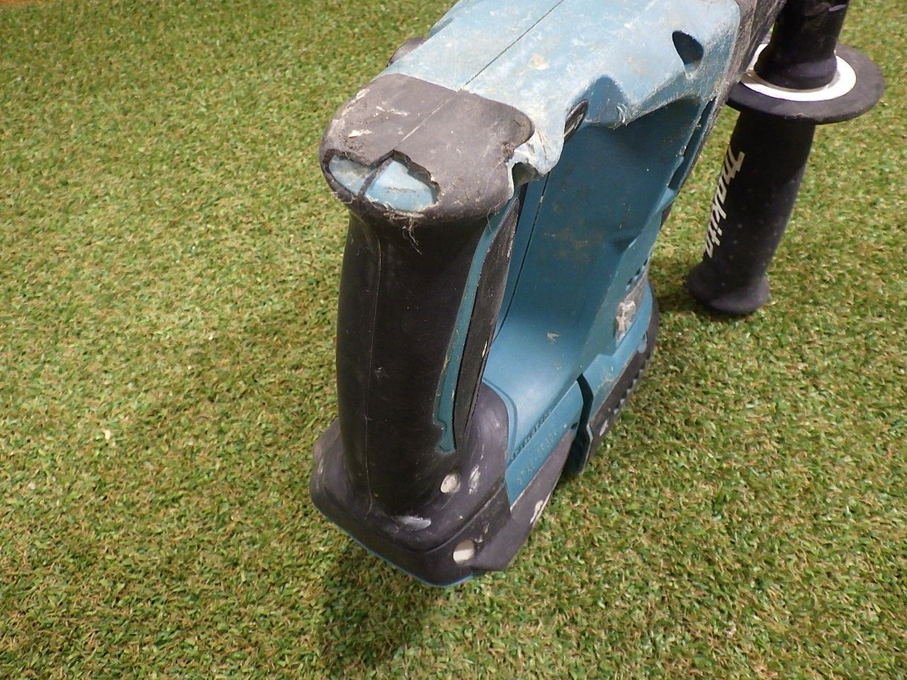 中古☆マキタ 24mm　充電式ハンマドリル HR242D☆ Yahoo!オークション -「hr242d」の落札相場・落札価格