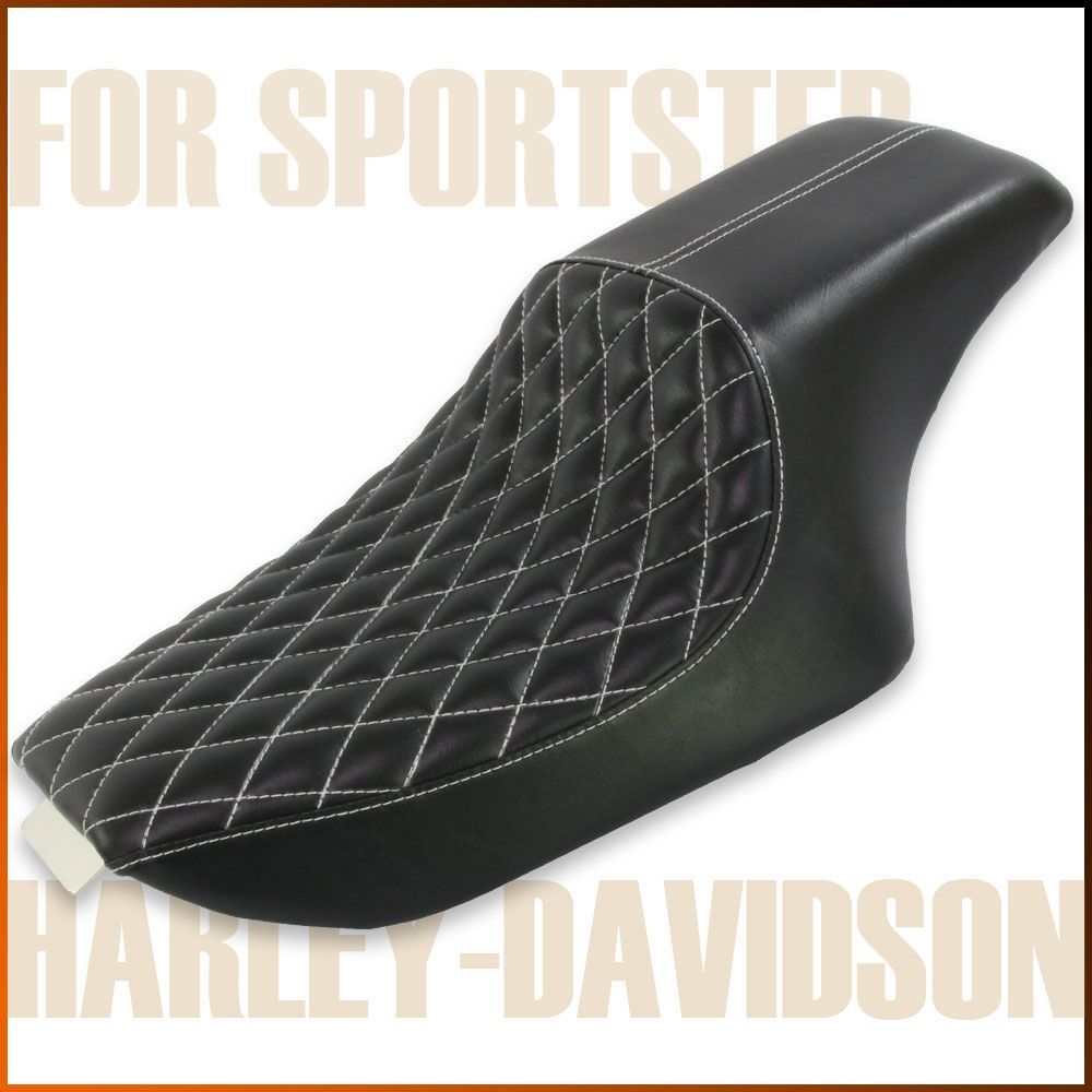 ハーレー スポーツスター ソロシート ブラック ダイヤモンド ステッチ XL883 XL1200 カスタム パーツ 部品 交換 補修 黒 ハーレーダビッドソン シングル 合皮 スリム 外装 改造 ポジション ガンファイター 純正タイプ リーチ 足つき