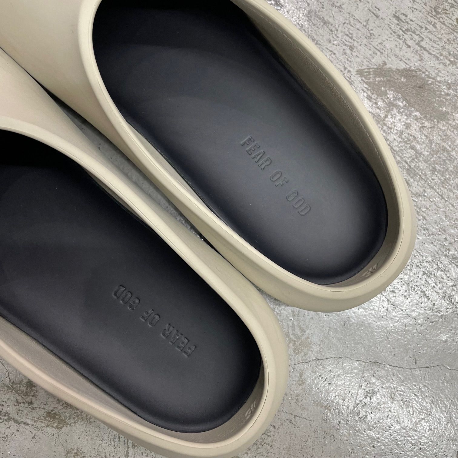 FEAR OF GOD The California 2．0 スリッポン FG80-200EVA Taupe 