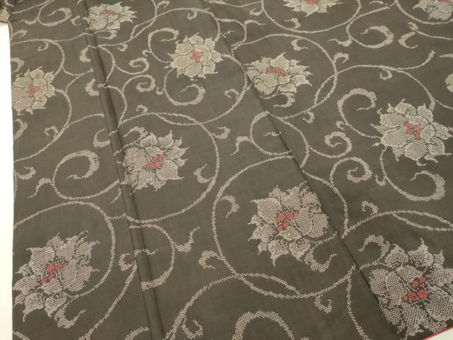 平和屋着物○本場大島紬 7マルキ 古代染色純泥染 花唐草文 岡江文義作  