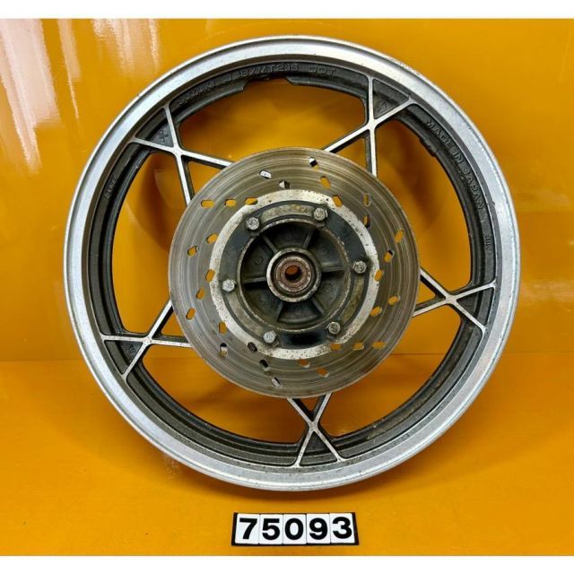 車種不明　18インチリアホイール　RG250E、GT250、GSX、GSなど 車種不明 18インチリアホイール RG250E、GT250、GSX、GSなど