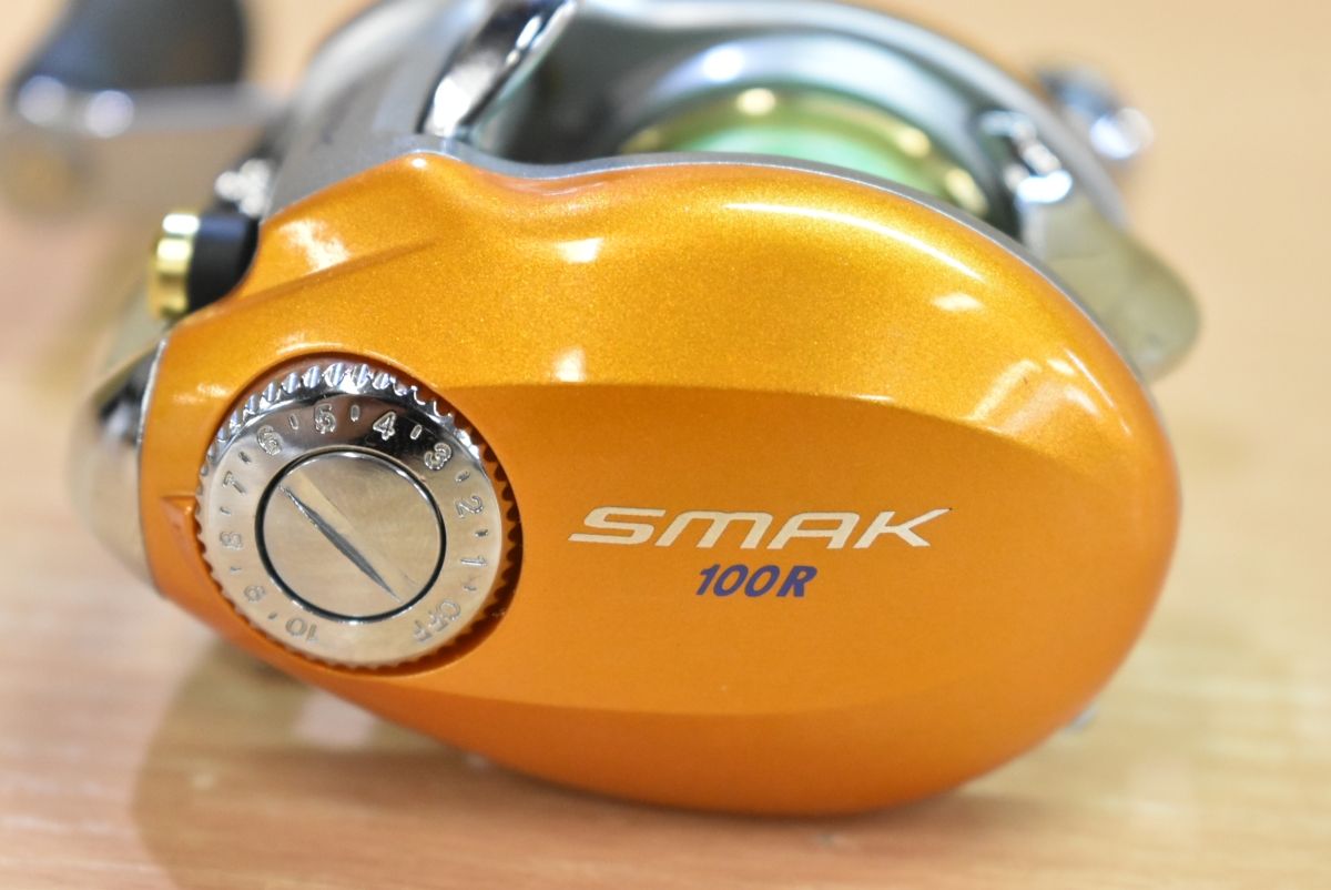 【中古良品】ダイワ スマック 100R 右 DAIWA SMAK ベイトリール 中古良品】ダイワ スマック 100R 右 DAIWA SMAK ベイトリール