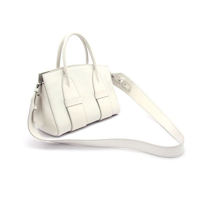 24PF new/MiuMiu マドラスショルダーバッグスモール Bag White Miu Miu Mini Wander Matelassé Shoulder Bag | White | FARFETCH