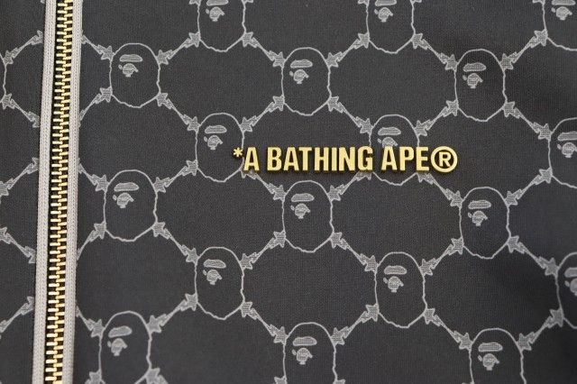 アベイシングエイプ A BATHING APE カレッジ モノグラム ロゴ