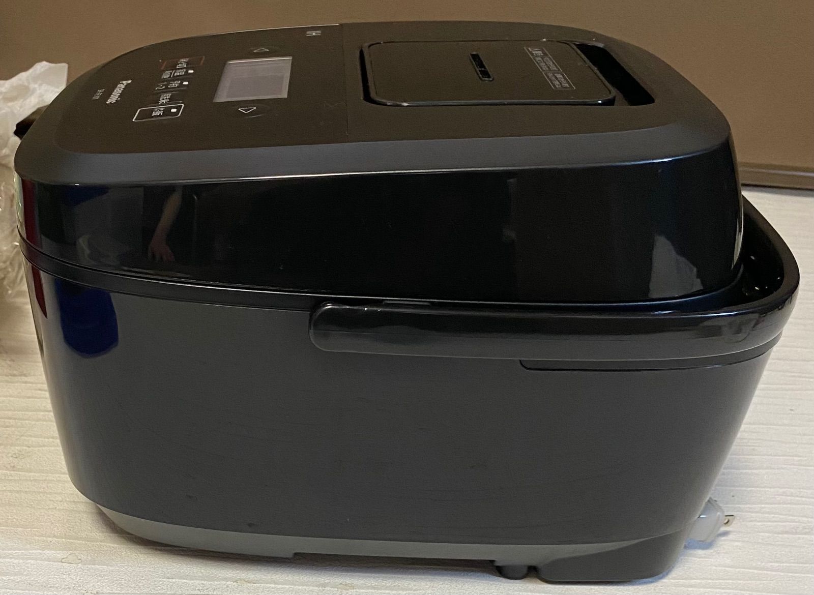 パナソニック IH炊飯器 SR-FE101 2024年製 5.5合 備長炭釜 - メルカリ