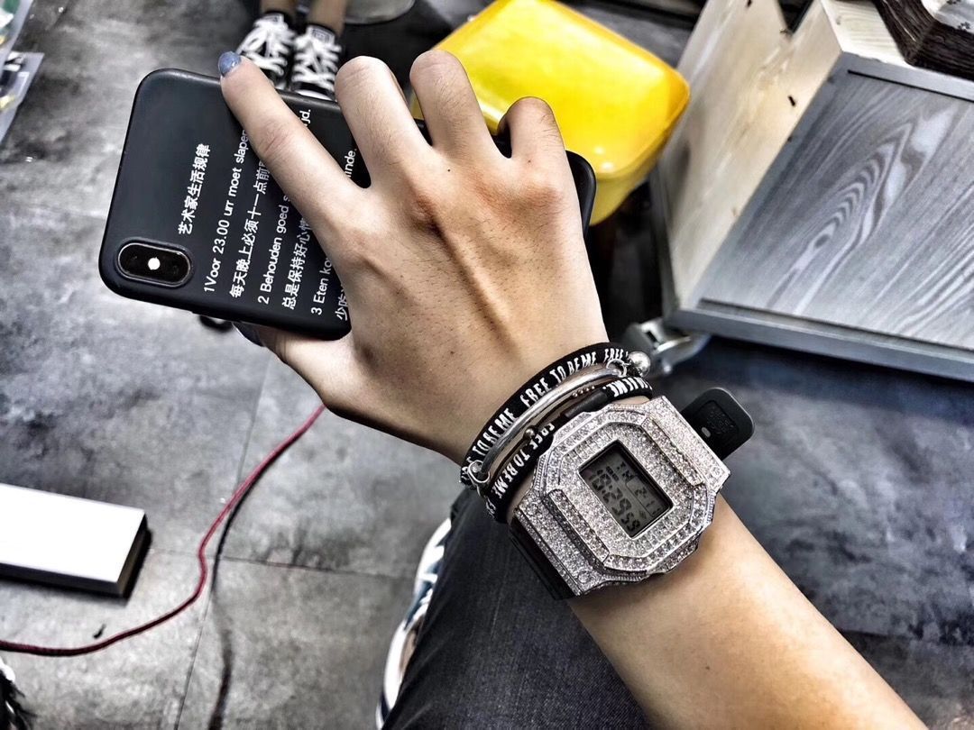 【希少】G-SHOCK ×LOST ENTERPRISES コラボ腕時計 今日特価】カシオと Lost General のコラボ 腕時計 - メルカリ